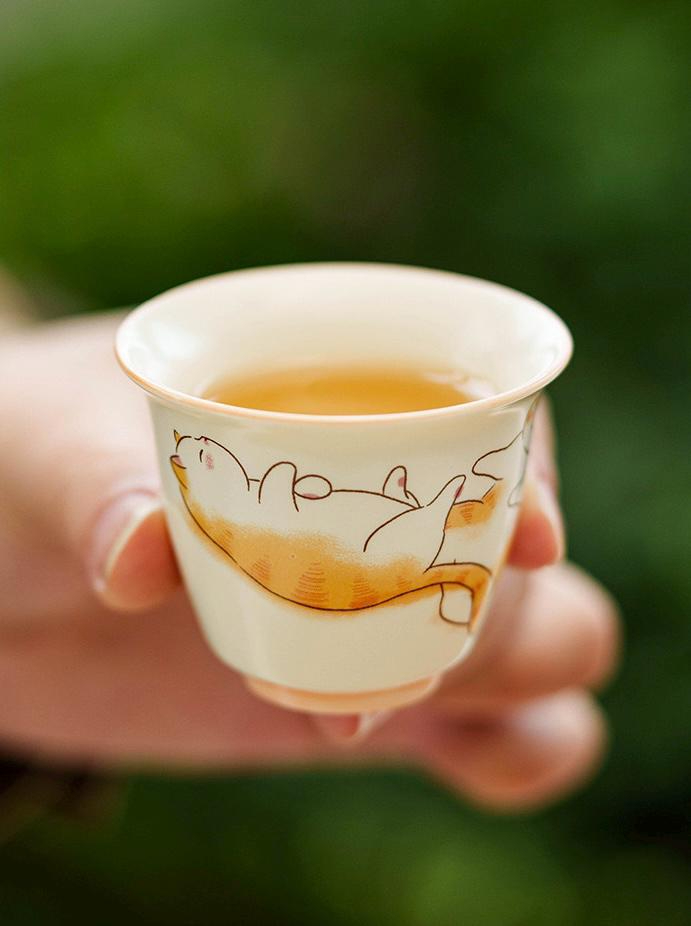Hand-drawn style cute cat mini teacup